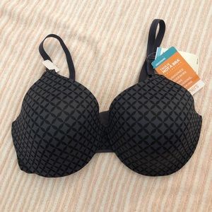 Warner’s Cushioned Underwire NWT Bra